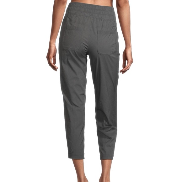Shambhala Women's Live-In Ease Mid Rise Capri Pants Dark Grey Size Medium - Picture 3 of 16